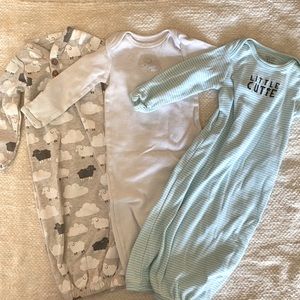 Bundle of Elastic Bottom Sleeper w/ Mittens